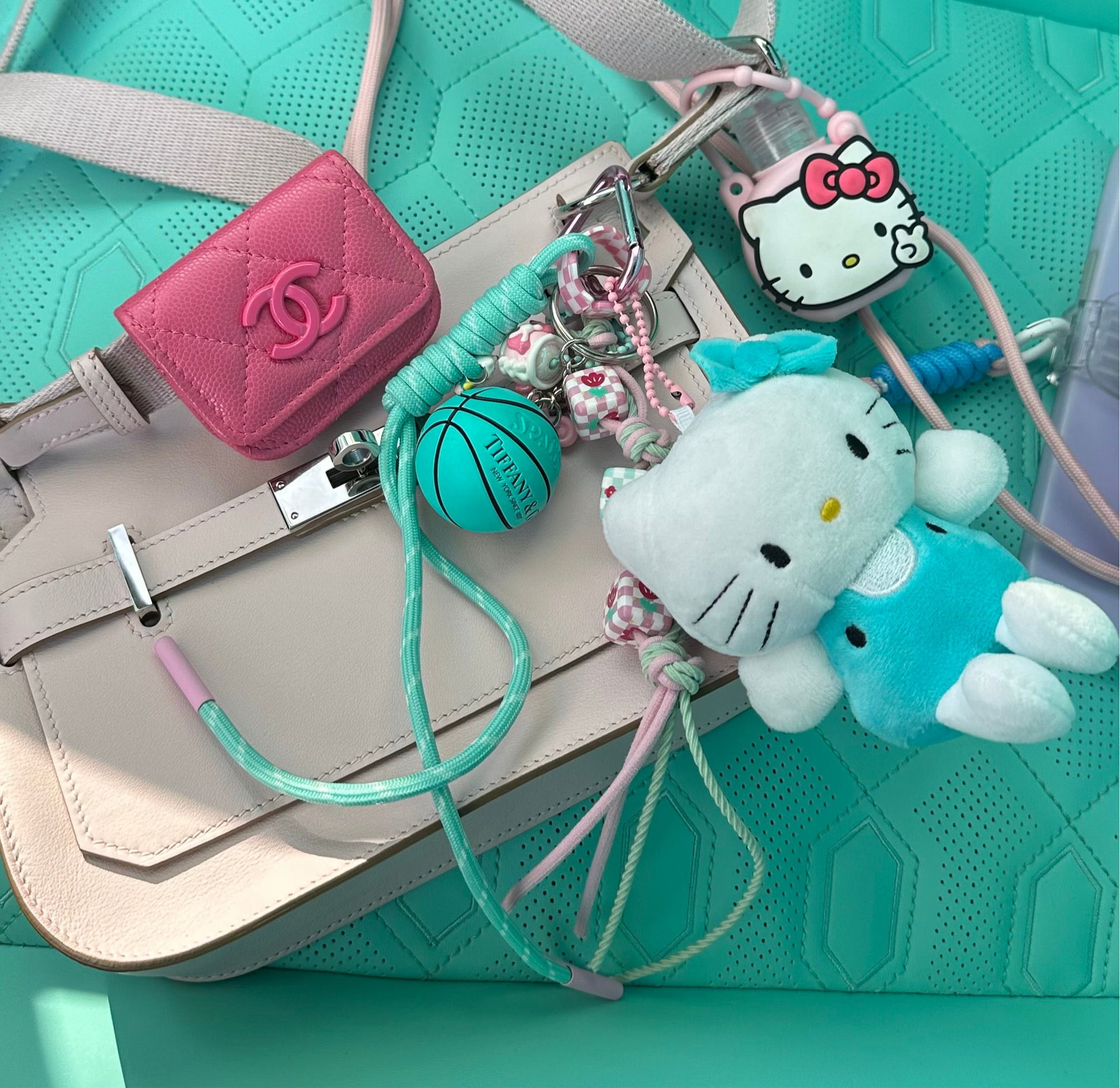 Kitty blue Tiffany